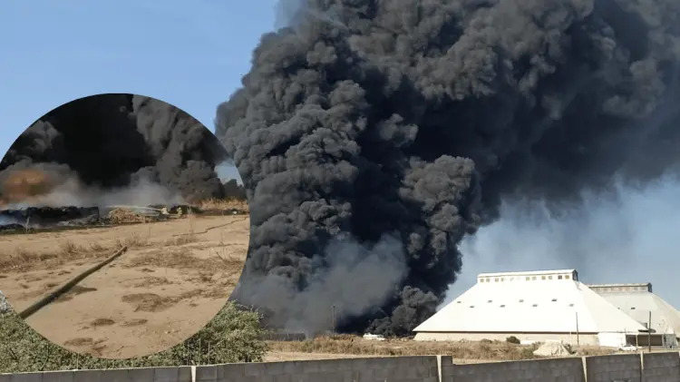 La columna de humo negra es visible desde varias partes de la capital. (Foto: Tadeo Cruz/EXPRESO)
