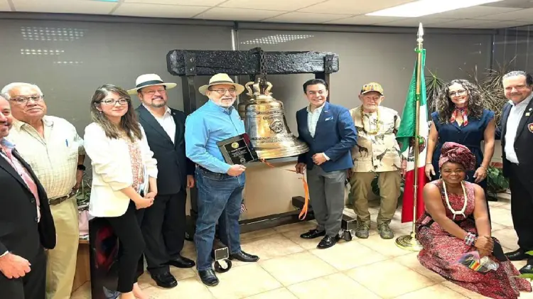 Rector de la UES recibe el premio PPEP hombre del año en Sonora (Foto: Alberto Duarte/EXPRESO)