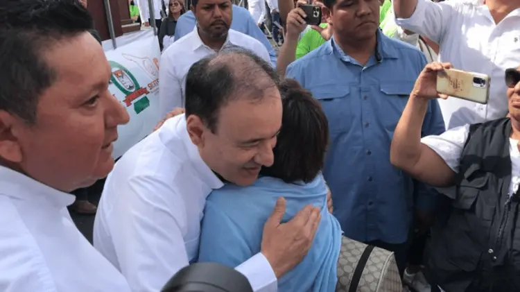 Alfonso Durazo Montaño asiste al desfile del Día del Trabajo. (Foto: Jesús Ballesteros)