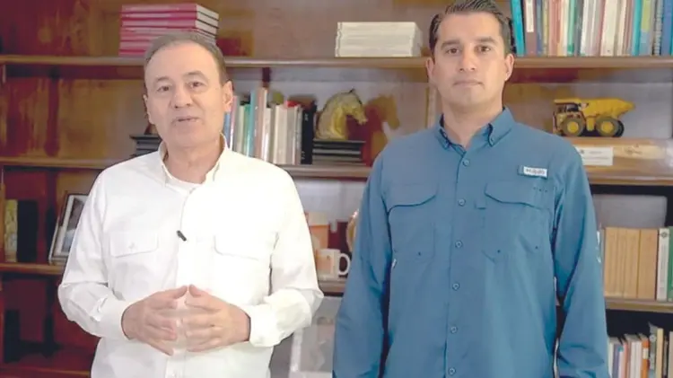 El gobernador Alfonso Durazo entregó apoyo para créditos de vivienda. (Foto: Especial / EXPRESO)