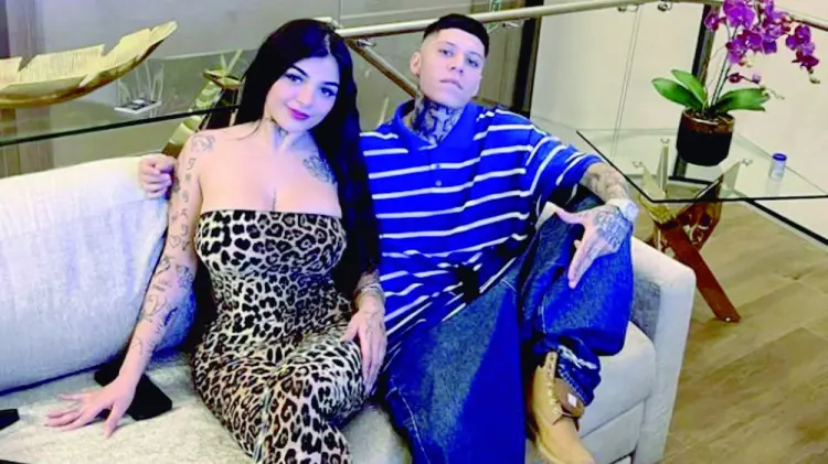 Karely Ruiz confirma que está saliendo con Santa Fe Klan. (Foto: Redes / EXPRESO)