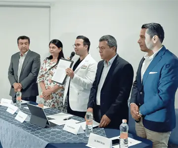 Médicos exigen regulación contra clínicas estéticas patito