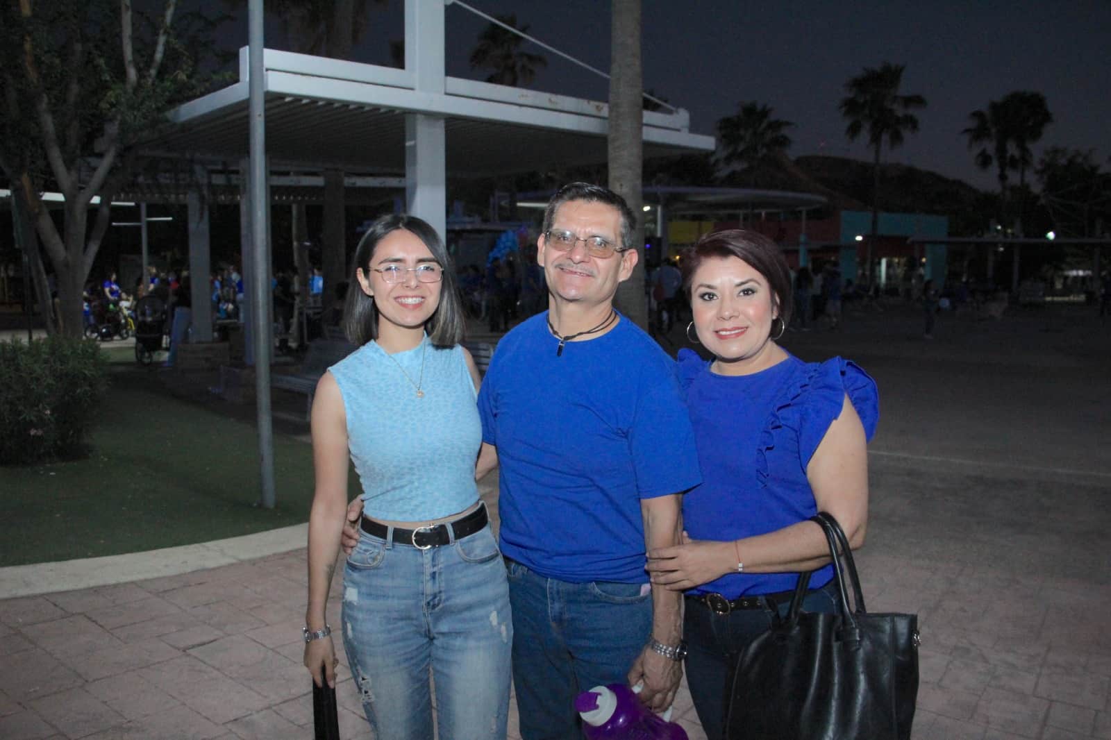 Conviven en familia en el Parque Infantil del DIF