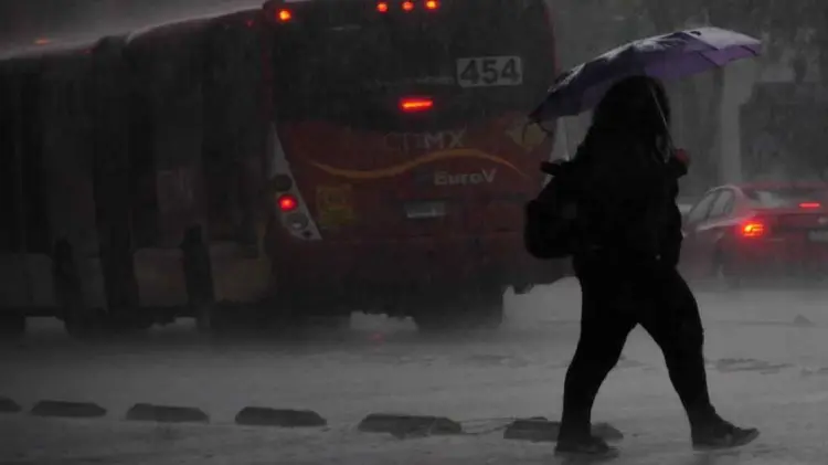 Tormenta eléctrica azota la CDMX (Foto: Especial/EXPRESO)