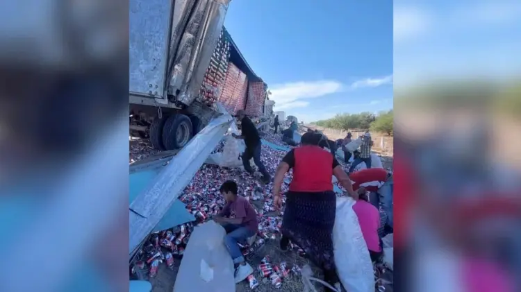 Muere chófer en accidente carretero; hubo rapiña (Foto: Especial/EXPRESO)