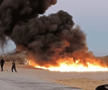 Incendio en la Loma de Guamúchil, parte de la obra del Acueducto Yaqui