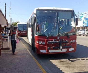 Usuarios exigen que se enciendan aires acondicionados en camiones