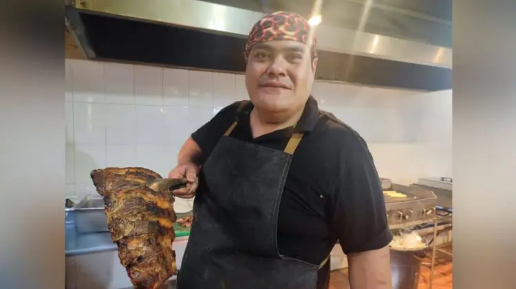 Enrique Gutiérrez, cocinero sonorense. (Foto: Víctor Valido/EXPRESO)