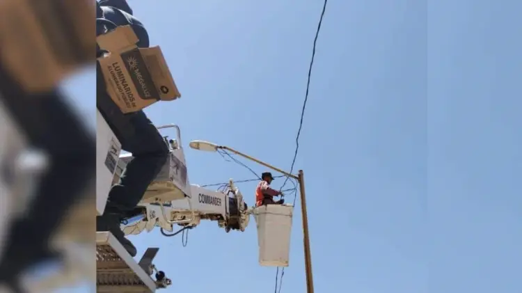 Conexiones ilegales afectan alumbrado público en Navojoa (Foto: Especial/EXPRESO)