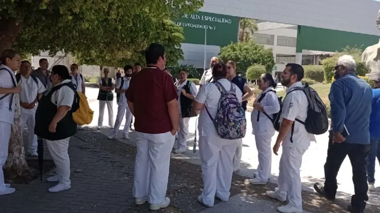 Trabajadores Imss se manifiestan contra Servicio de Protección Federal (Foto:Ana Camargo/EXPRESO)