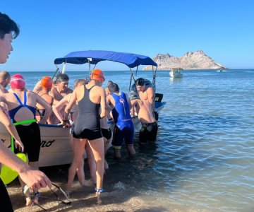 Se lleva a cabo la 16va. edición del Cruce de la Bahía Alcatraz