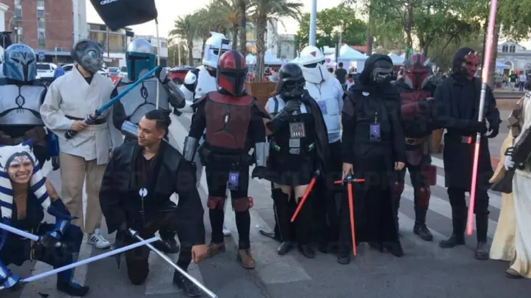 Fanáticos de la saga se disfrazaron de su personaje favorito. (Foto: Jorge Flores/EXPRESO)