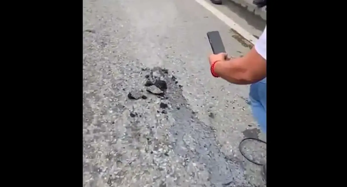 La verdad detrás del video de agua hirviendo saliendo del asfalto
