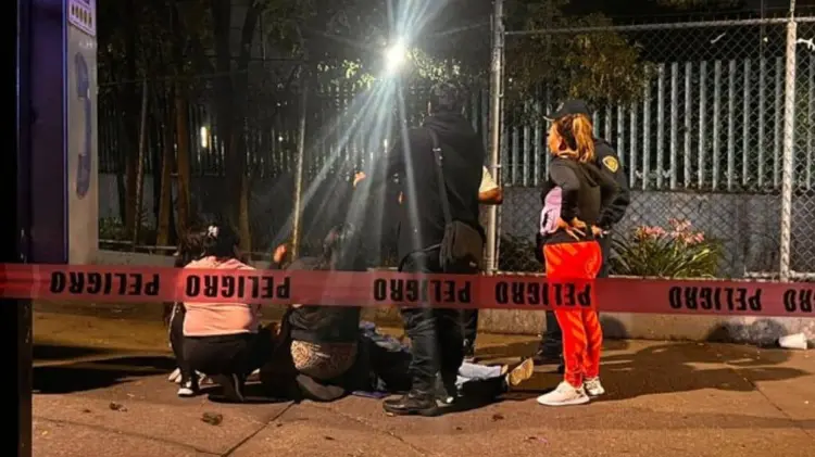 Elementos de seguridad acudieron a acordonar el área. (Foto: Tomada de redes)