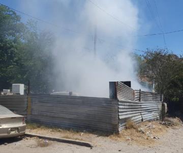 Bomberos sofocan conato de incendio de un taller en Coloso Bajo