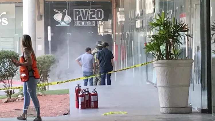 Alarma antirrobo provoca evacuación en Plaza Andenes (Foto: Jesús Ballesteros/EXPRESO)