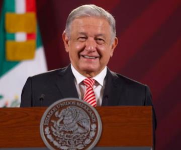 López Obrador presenta declaración; cobra pensión de adulto mayor