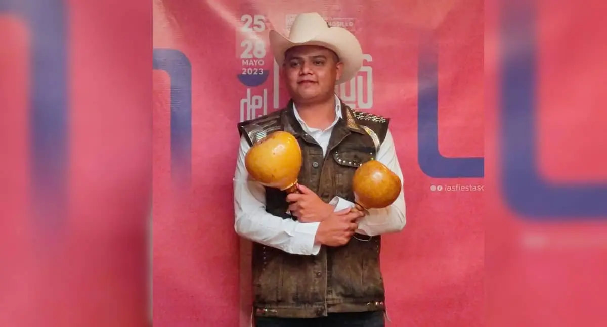 Isaac Montijo cautiva con la música de sus raíces