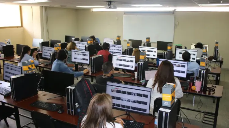 Aspirantes ITH hicieron su examen de admisión (Foto:Especial/EXPRESO)