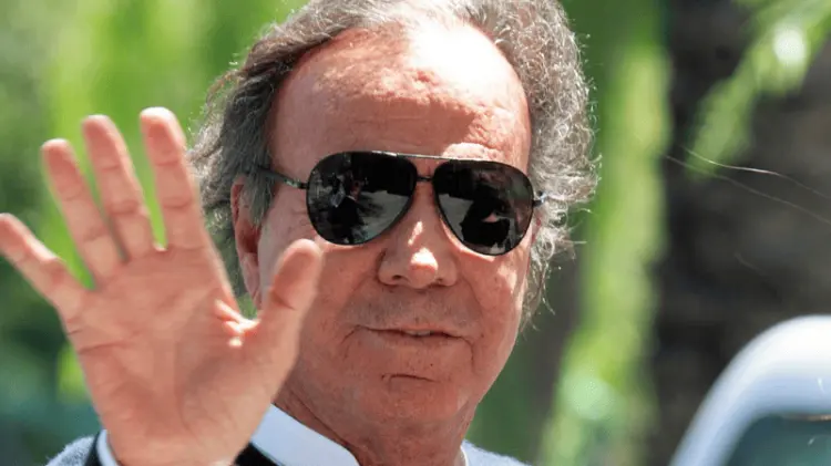 Reaparece Julio Iglesias. (Foto: Redes / EXPRESO)