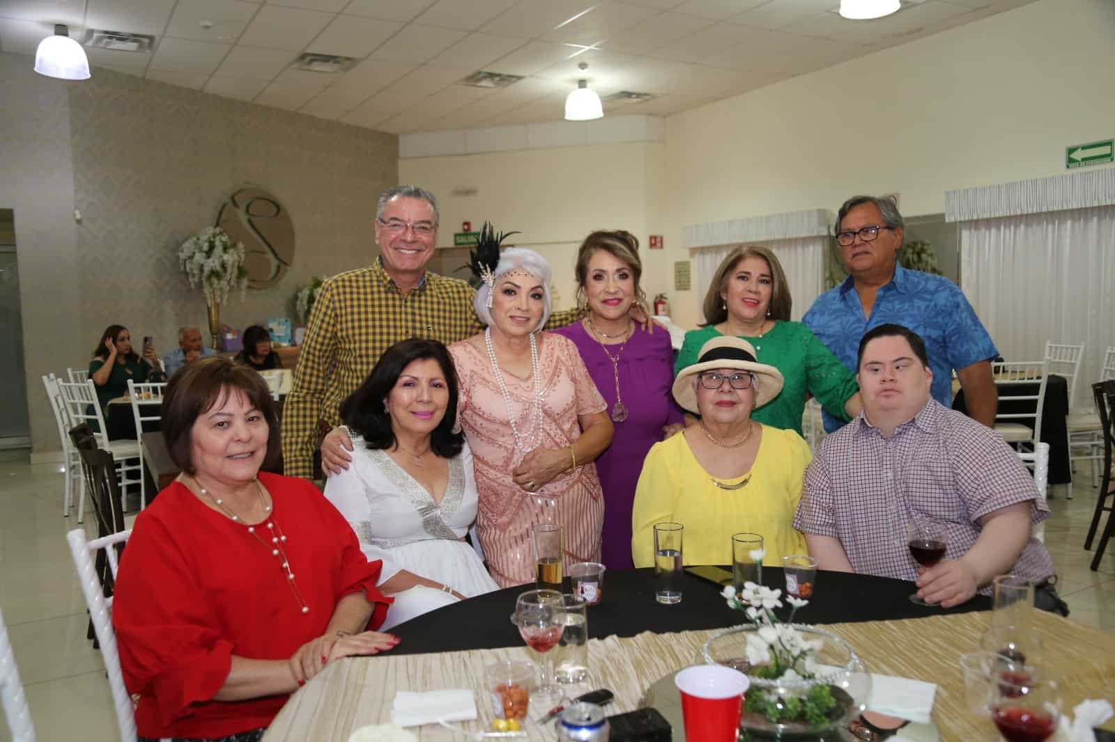María Dolores Leyva Valencia celebra 70 años