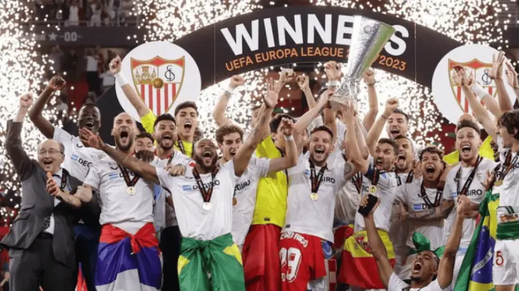 El Sevilla levantó por séptima ocasión la Europa League. (Foto: Cortesía)