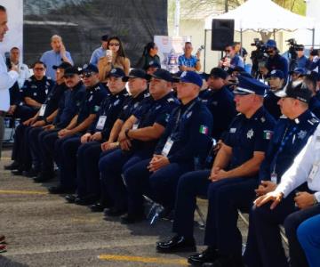 Policías destacados recibieron estímulos; distribuyeron 500 mil pesos