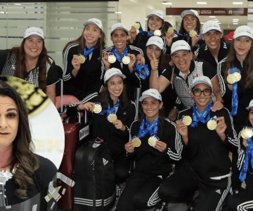 Revés a Ana Guevara; ordenan regresar becas a equipo de natación artística