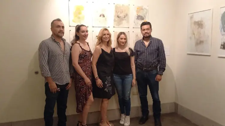 Delma Garza exhibió sus pinturas en exposición Tierra Árida (Foto:Sofía Calvillo/EXPRESO)