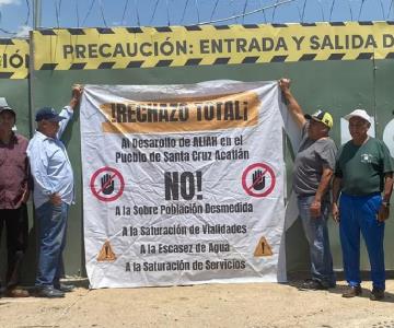 Vecinos en Edomex se manifiestan contra constricción de departamentos