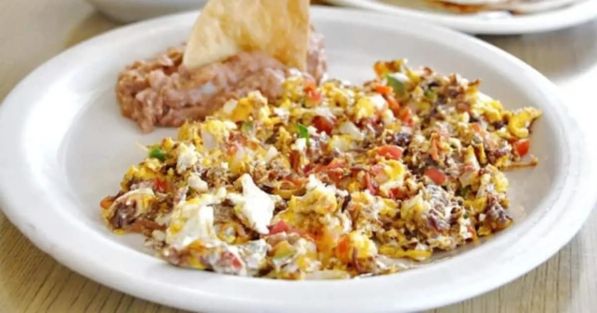 Desayunar después de esta hora podría dañar tu metabolismo