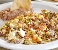 Desayunar después de esta hora podría dañar tu metabolismo