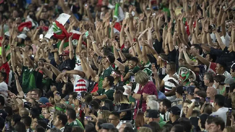 Grito homofóbico de los aficionados del Tri (Foto: @miseleccionmx / EXPRESO)