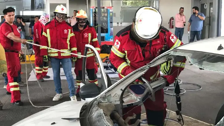 Invierte Cruz Roja Hermosillo en equipamiento (Foto: Jesús Ballesteros / EXPRESO)