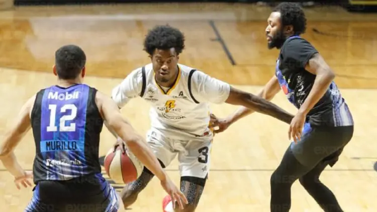 Rayos igualan la serie final en casa (Foto: Jesús Ballesteros / EXPRESO)