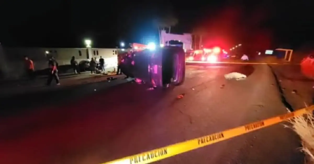 Hombre perdió la vida prensado en accidente carretero en Guaymas