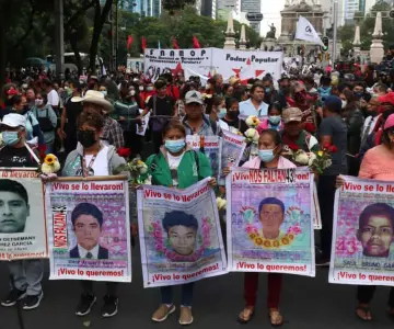 FGR obtiene 16 órdenes de aprehensión contra militares por caso Ayotzinapa