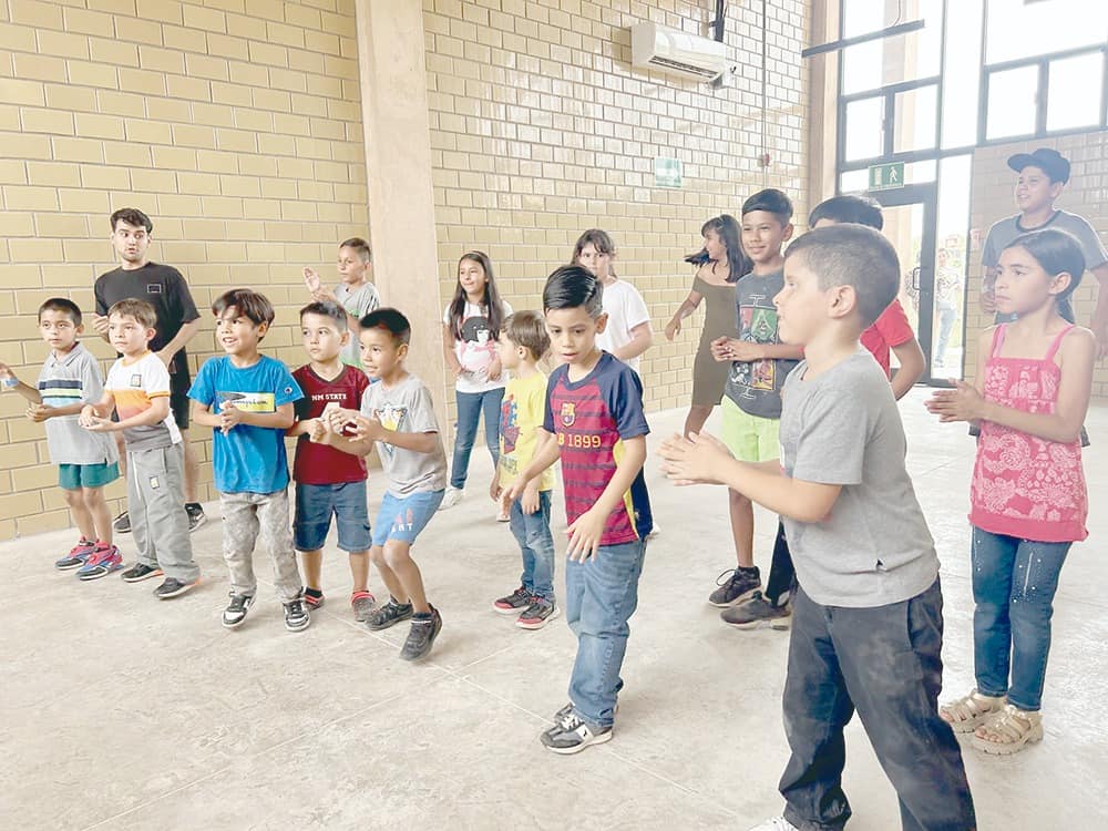 Construyen comunidad con arte en Campamento Artístico de Verano
