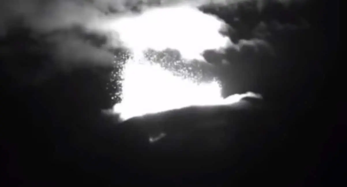 Se registra explosión del Popocatépetl la madrugada de este jueves