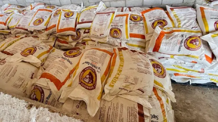 Apoyan con entrega de minerales a ganaderos (Foto:Especial/EXPRESO)