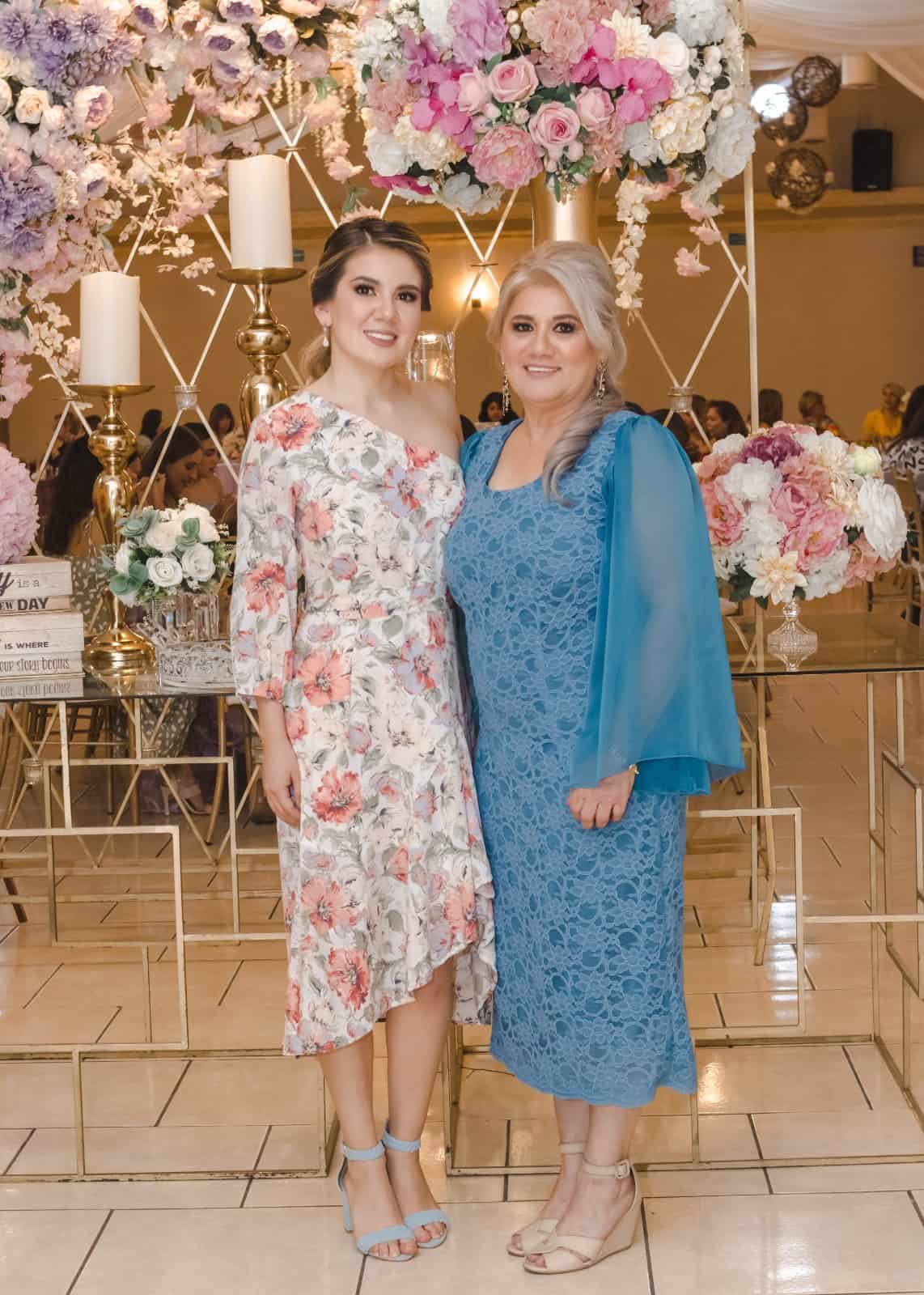 Recibe Jessica grandioso Bridal Shower