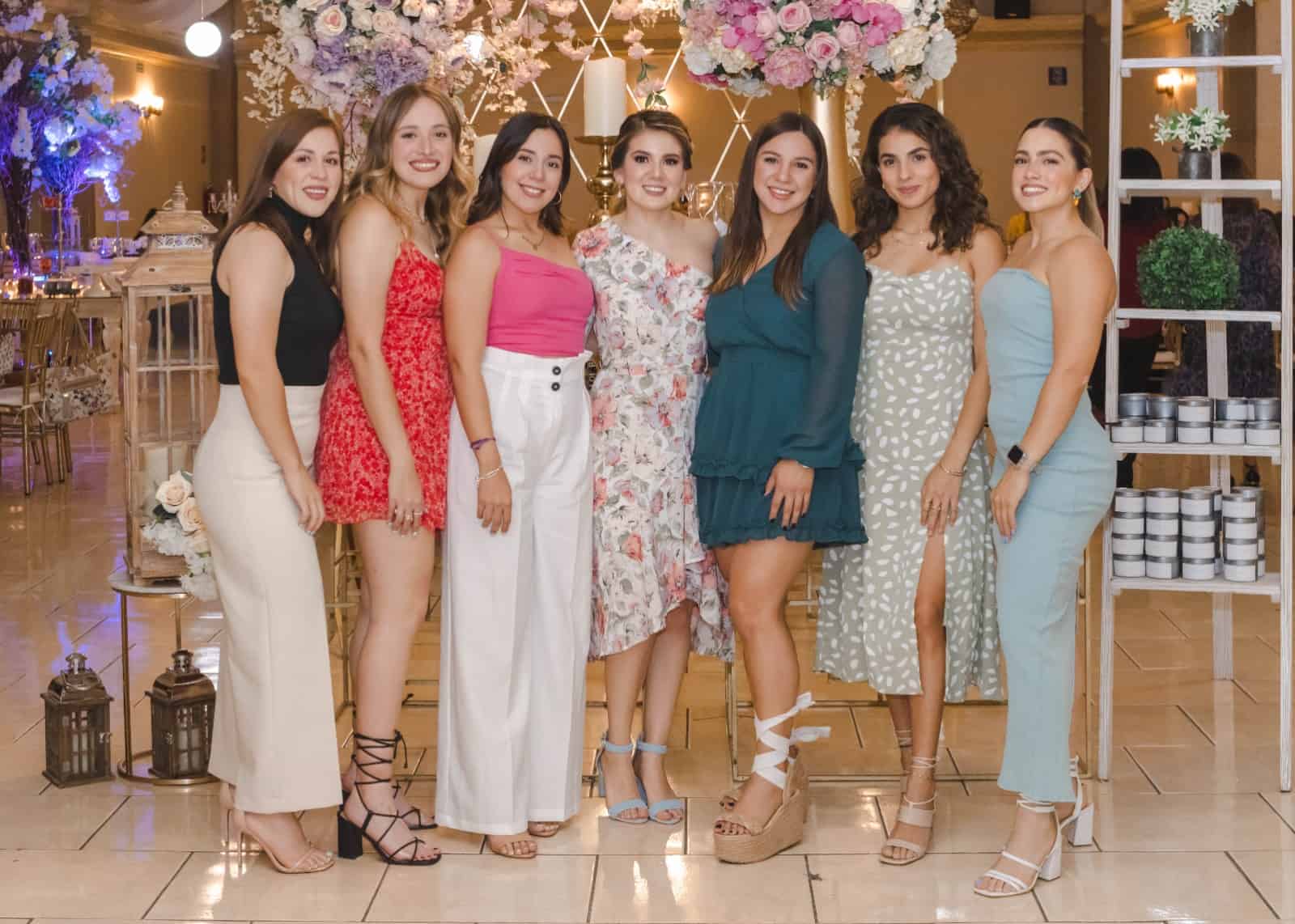 Recibe Jessica grandioso Bridal Shower