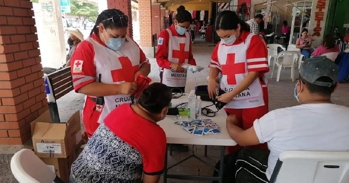 Cruz roja Navojoa inicia con campaña de entrega de sueros vida oral