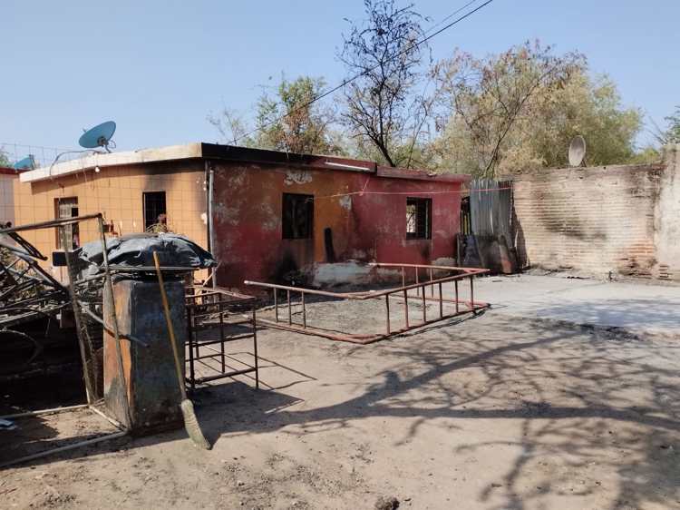 Solicitan ayuda para familia que perdió todo en incendio de Tetanchopo