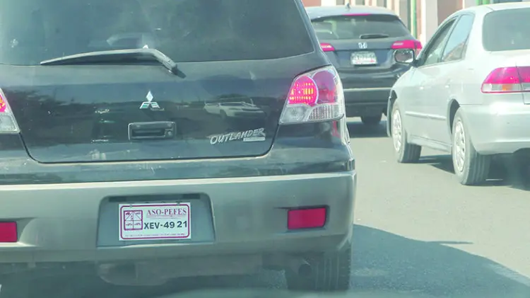 Se han negado a tramitar las placas de circulación ante la Agencia Fiscal. (Foto: Archivo / EXPRESO)