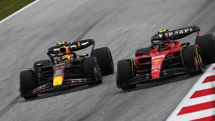 Sergio Pérez logró arrebatar el tercer puesto a Carlos Sainz. (Foto: Cortesía)