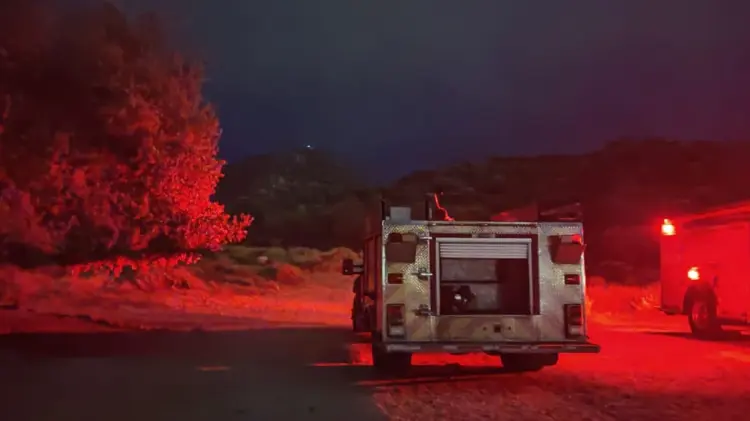 Bomberos atendieron una falsa alarma en el Cerro del Bachoco (Foto:Cristian Ruíz/EXPRESO)