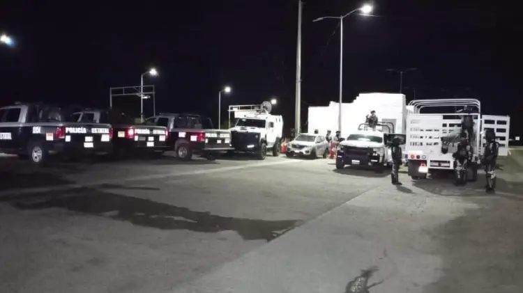 Desalojan a manifestantes en carretera Obregón-Navojoa (Foto:John Castellón/EXPRESO)