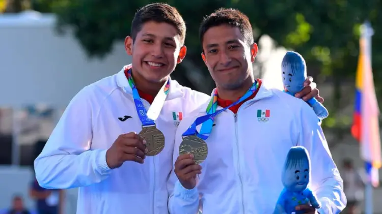 Brandon Plaza y Diego García se subieron a lo más alto del podio (Foto: Especial/EXPRESO)