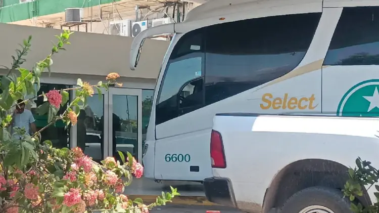 Hombre muere por infarto en baño de camión en Cajeme (Foto:Ana Camargo/EXPRESO)